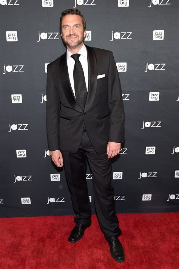 
Alfred Esparza Height, Weight, Net Worth, Age, Birthday, Wikipedia, Who, Nationality, Biography 