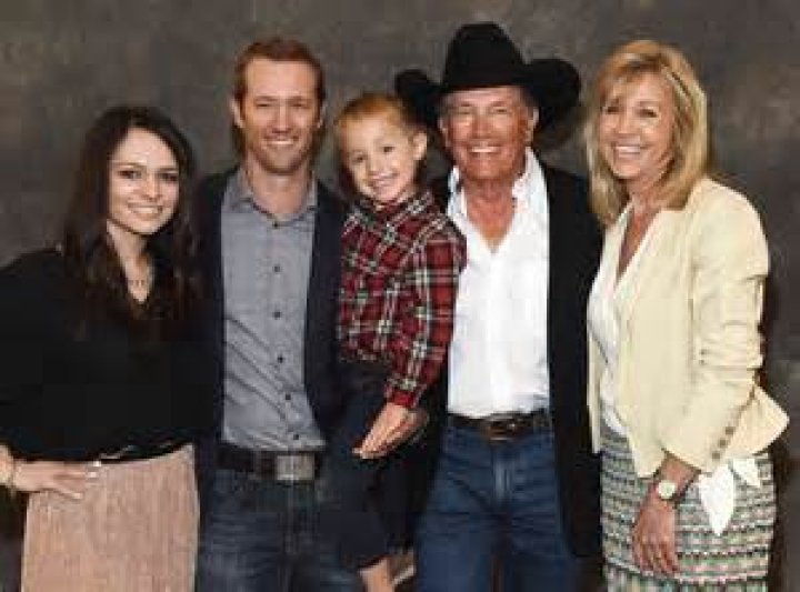 
Inside Joe Siddall Wife Tamara and Family: Kids Brett, Kevin & Mackenzie 
