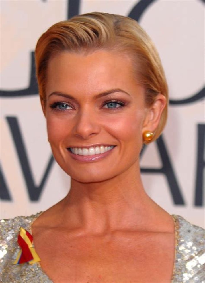 Jaime Pressly Height, Weight, Net Worth, Age, Birthday, Wikipedia, Who, Nationality, Biography