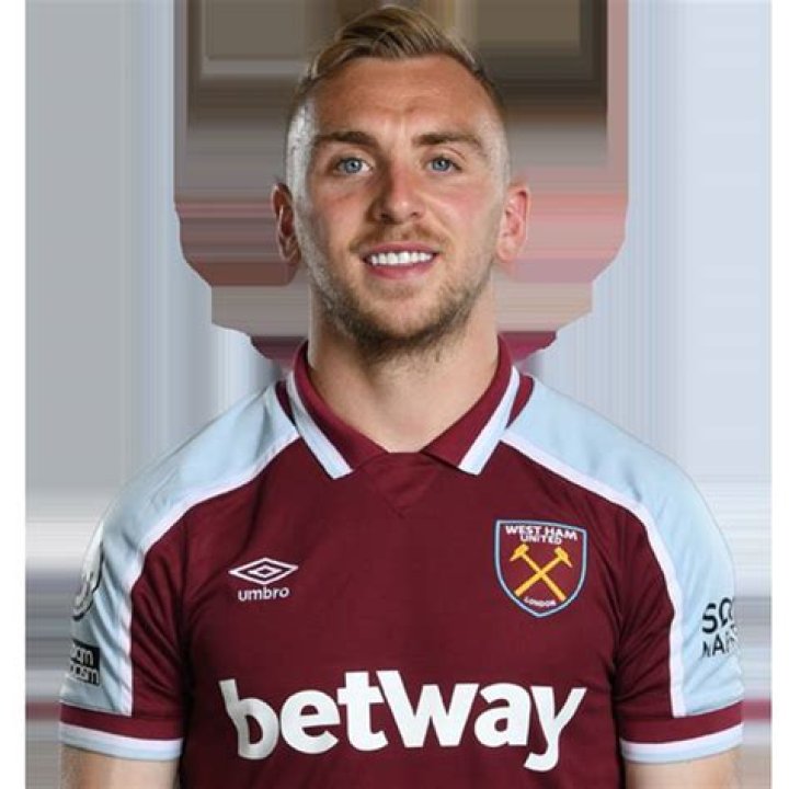 
Jarrod Bowen Height, Weight, Net Worth, Age, Birthday, Wikipedia, Who, Nationality, Biography 