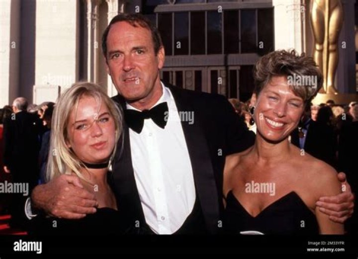 
Who Are Camilla Cleese Parents? Meet John Cleese and Barbara Trentham, Siblings, Age & More 
